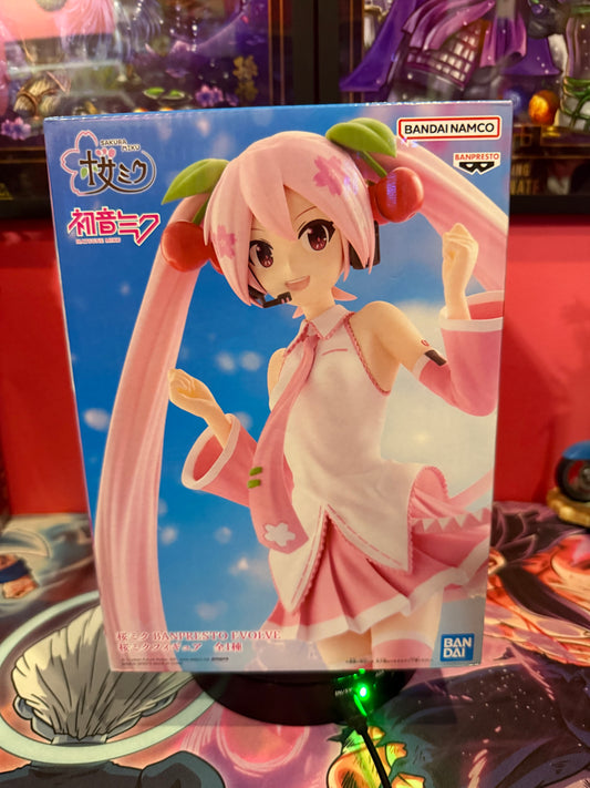 Sakura miku  hatsune miku figure