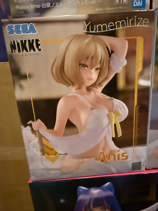 Nikke Anis and luffy figure